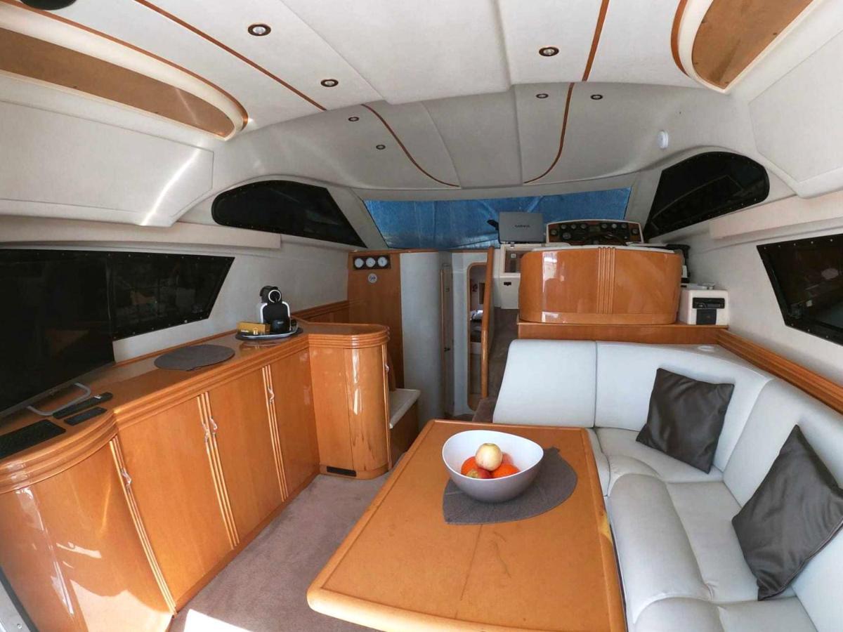 Luxury Yacht Kamikara Ξενοδοχείο Σαν Μιγκέλ ντε Αμπόνα Εξωτερικό φωτογραφία